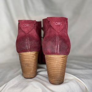 TOMS - MAROON BOOTIES 💥